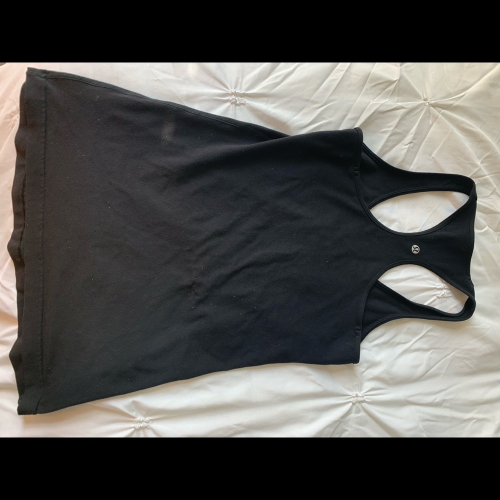 Black Lululemon tank